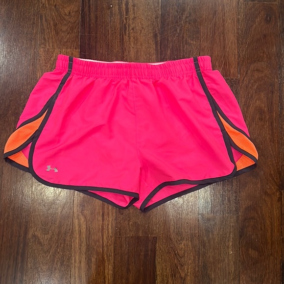 Under Armour Pants - Under Armour Semi Fitted Shorts